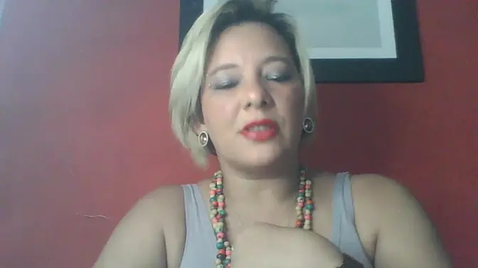 Lola's sultry seduction and deepthroat