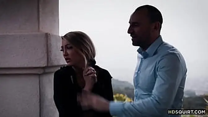 large Cock Man Pounds Girl Until She Squirts