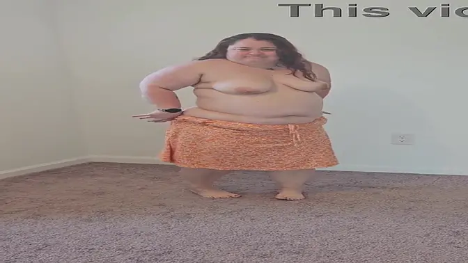 Sultry solo dance from a beautiful bbw with big natural tits and huge ass