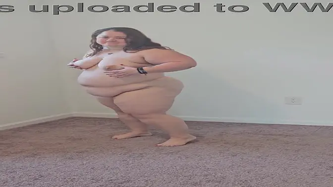Sultry solo dance from a beautiful bbw with big natural tits and huge ass