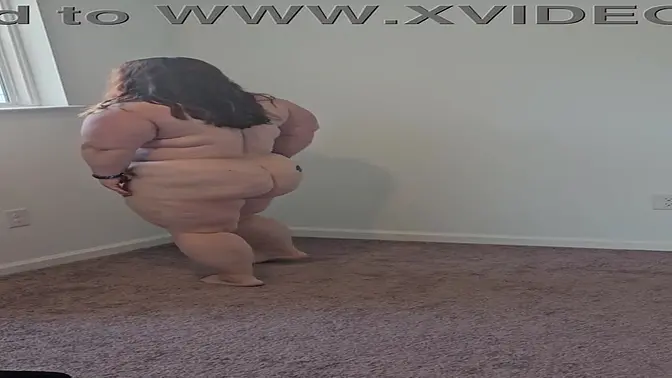 Sultry solo dance from a beautiful bbw with big natural tits and huge ass