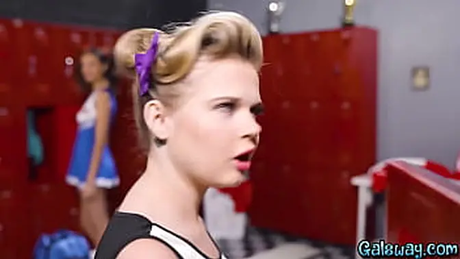 Cheerleaders squirt everywhere in locker room