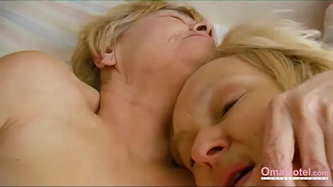 OMAHOTEL milf lesbians playing with each other and toying