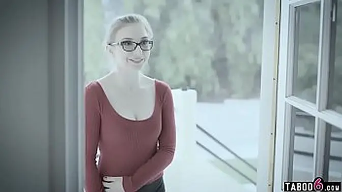 Nerdy teen has a c  fantasy when she gets fucked