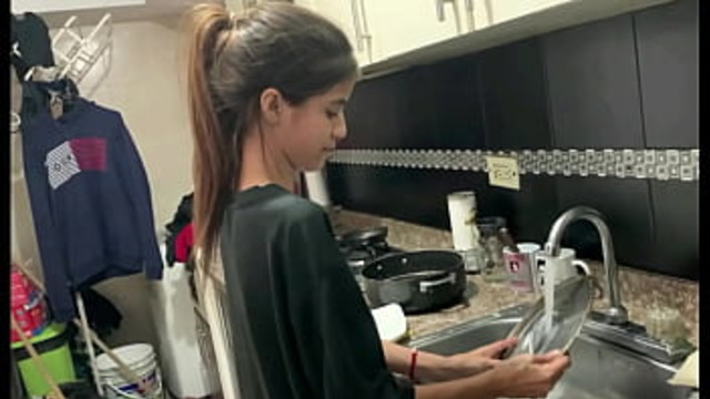 Hot girlfriend always turns me on when we′re home alone FULL STORY