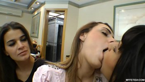 Exciting Kissing Threesome - Sexy Brazilian girls sharing their skills with you