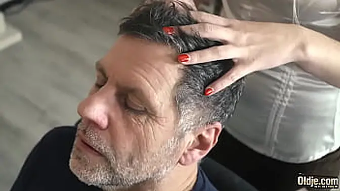 Old man's Tinder date ends with a nice fuck and blowjob