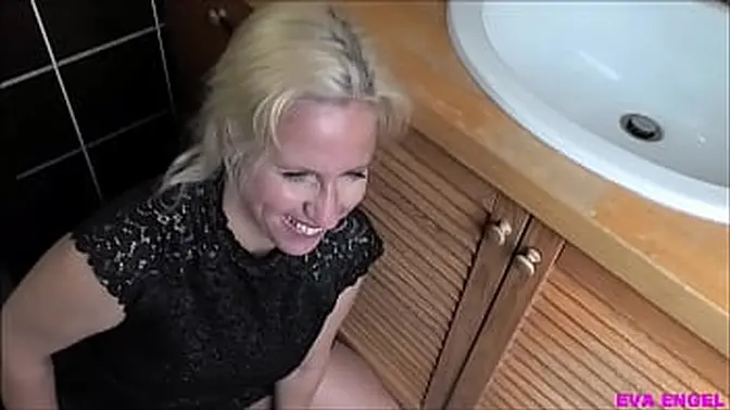 EVA ENGEL: Hard Deepthroat Lesson