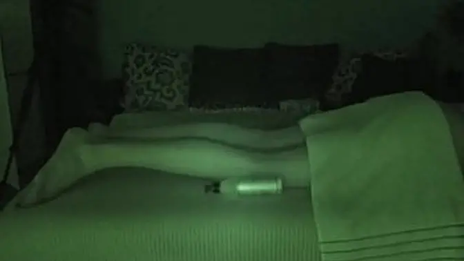 Hot masseuse gives handjob during real massage