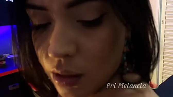 Big Latina bbw shows off natural tits and big butt in solo video