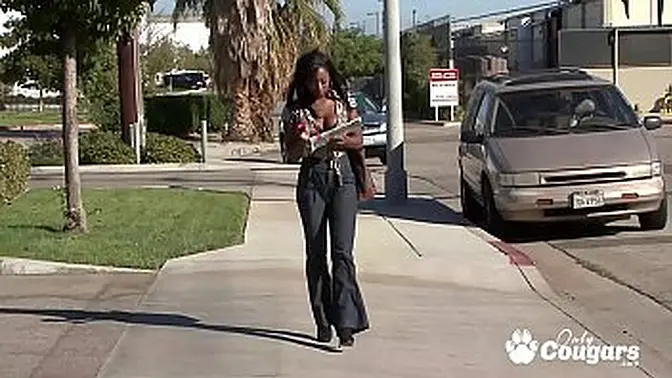 Sexy butt Vanessa B enjoy fucking a monster black dick