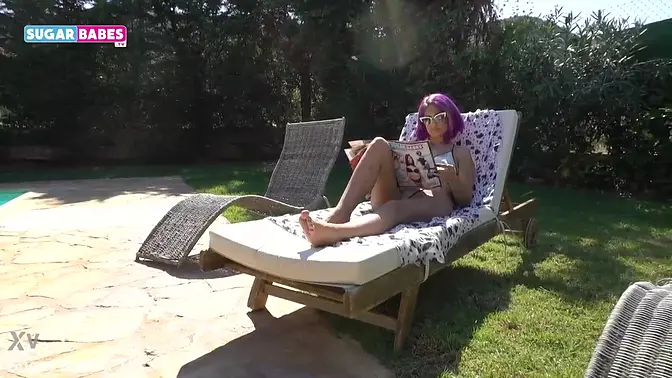 Sexy milf gives youthful blowjob and pussy licking in outdoor family fetish scene