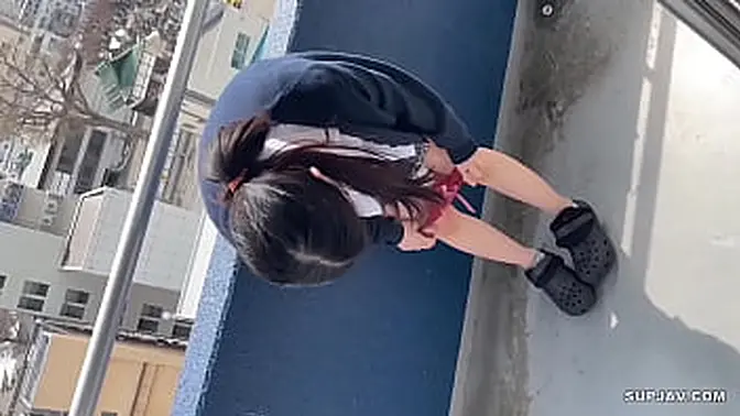 Asian babe gets fucked in homemade JAV scene