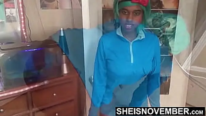 Green-haired ebony MILF gets her ass pounded