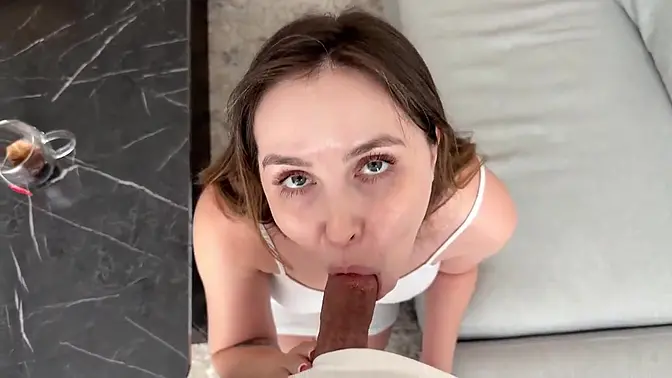 Mom Was Away  Her Best Friend From Upstairs Needed Salt    and My Cock  Full Free