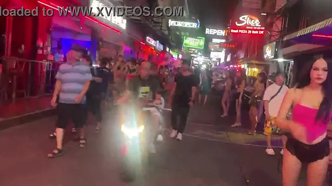 Night sessions in Thailand: Girls Gone Wild