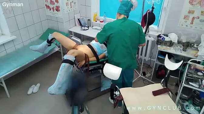 Latina nurse bound in latex gyno table gets intense G-spot vibration