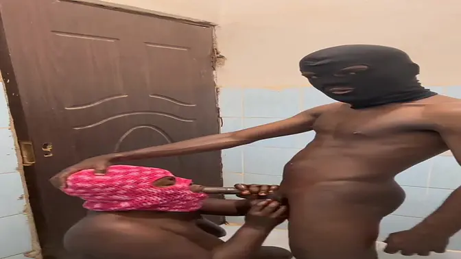 Girl gets aggressive fucked against wall in public