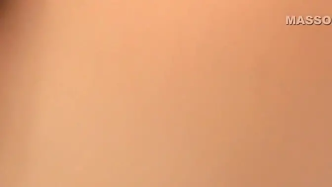 Street-Seductress Gets Creampied in Bedroom