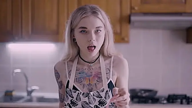 Housewife sucks pizza guy's cock while showing off her perfect body