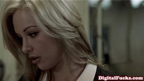 Beautiful Bibi Jones fucking close up