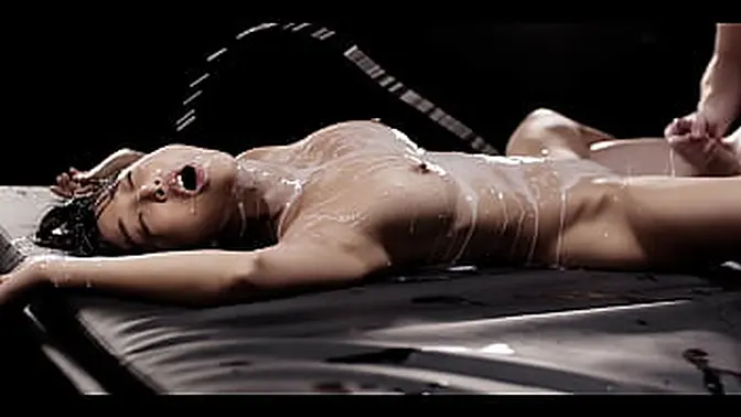 Emiri Momota takes endless loads in her pussy and belly