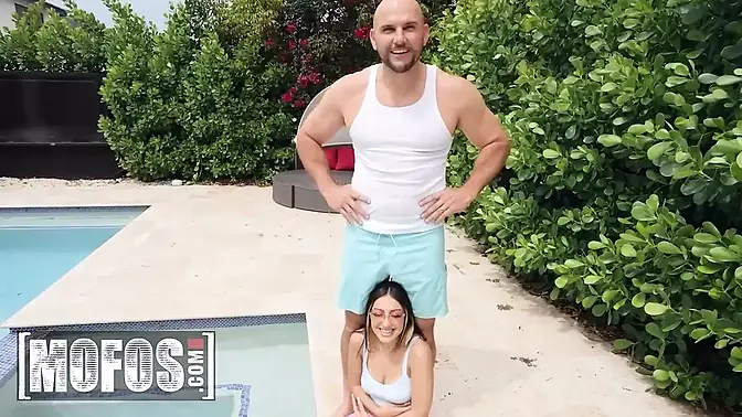 Poolside flirtation leads to big cock appreciation