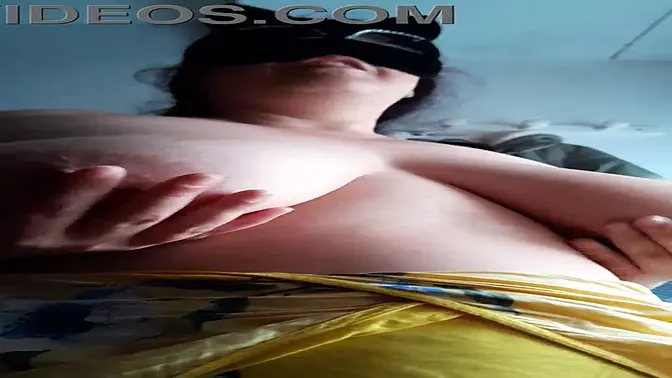 Kiraluisa's big natural tits on full display