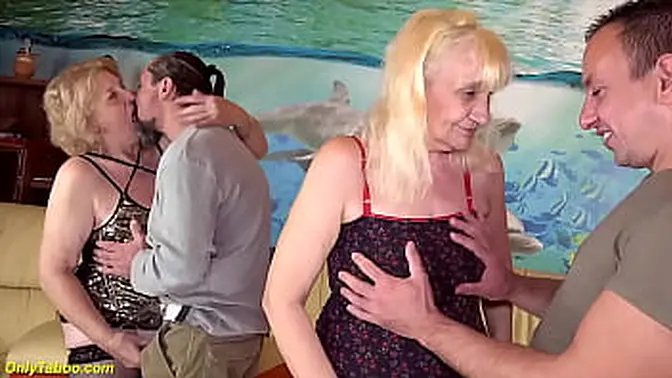 Spontaneous groupsex with rough anal for mature milfs