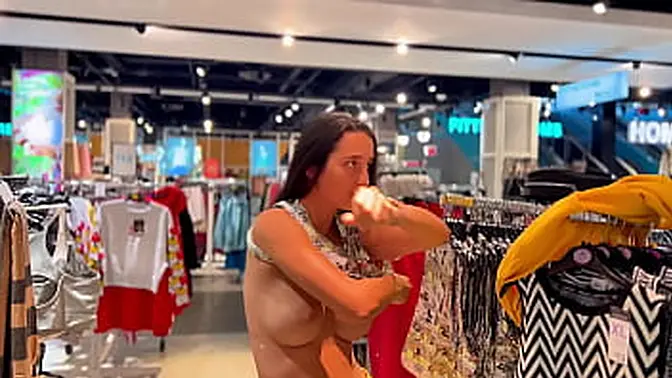 Slutty girl drops her clothes in public for all to see