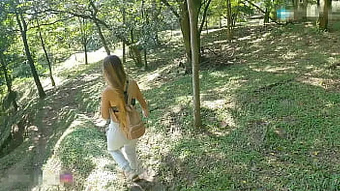 POV blowjob in a public park