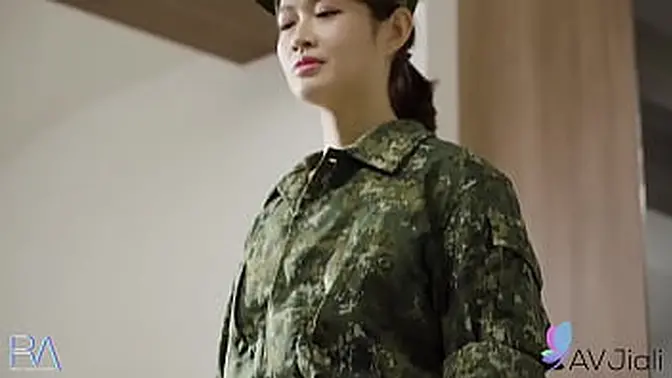 Ye Chenxin sucks and fucks a hot sexy soldier that is under her command  She loves to give blowjobs 