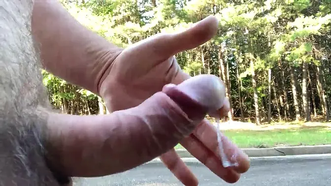 Clitlicker662's solo outdoor session in the park