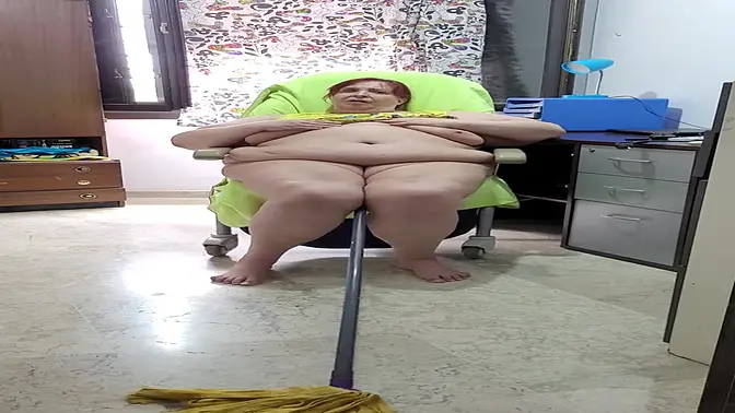 Coolmarina  Fat and mature office cleaning woman leaves everything to calm her addiction during working hours