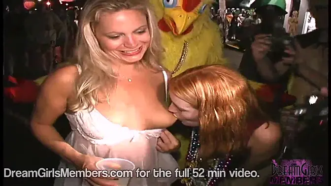 Public finger fuck & pussy lick at a wild swinger party