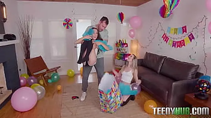 Tiny-titted Sophia Sweet gets hardsexed