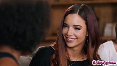 Sexy hot lesbain threesome with horny ladies