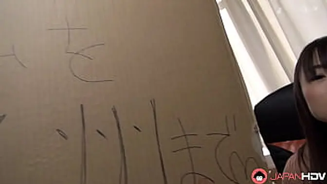 Asian babe gives deepthroat blowjob in Japanese car