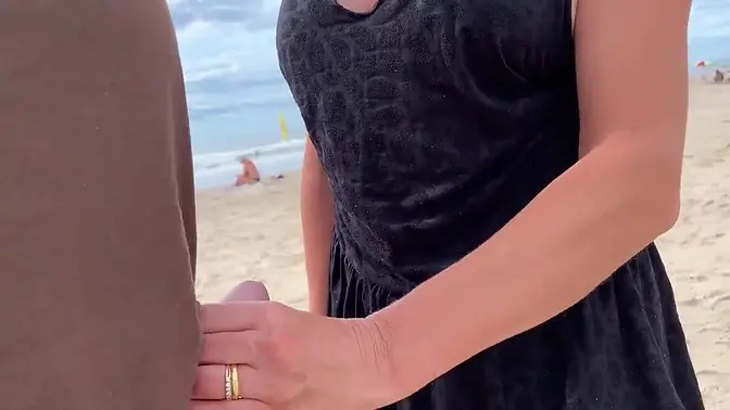 Risky public handjobs result in hot cumshots