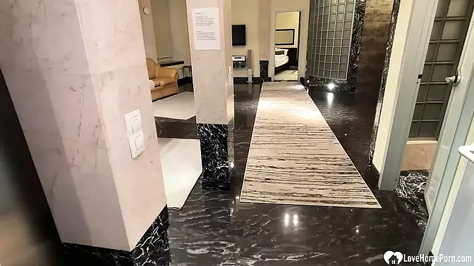 Charming GF in lingerie gets her slit pumped