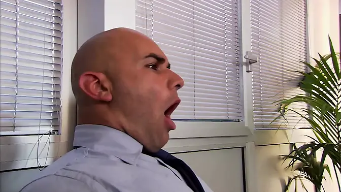 Cathy's Booty Takes the Biggest Dick in a Threesome