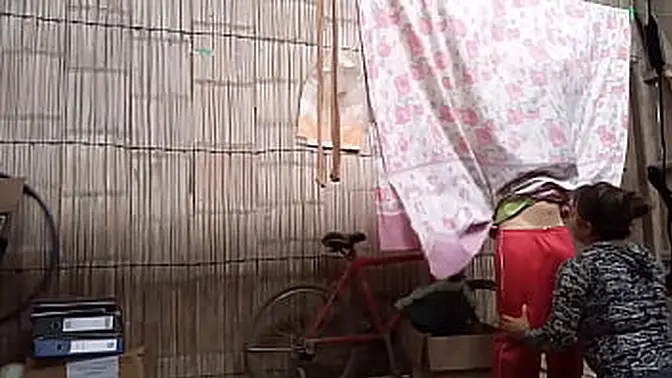 Dirty girlfriend gets sucked and covered in hot fluids