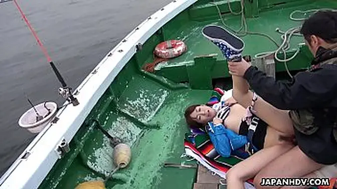 Asian babe gets fucked on a boat