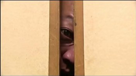 Husband let his wife have sex with his friend to see through the door 