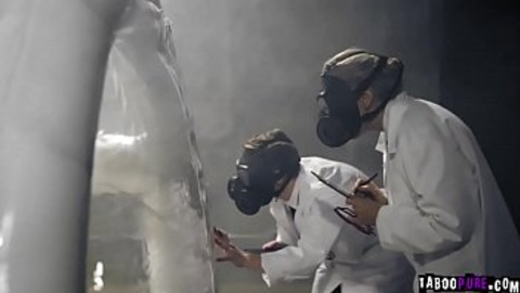 Derrick Pierce creampies Maya Kendrick after a hard pounding!