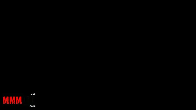 Petite Arab slut SHANIS takes it in the ass