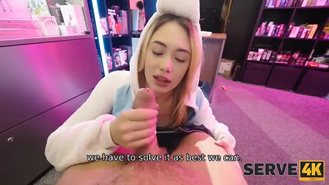 Czech MILF Rika Fane gets room service