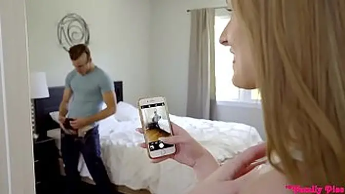 Mia Malkova's Ass Filled by Stepbrother in Forbidden Family Action