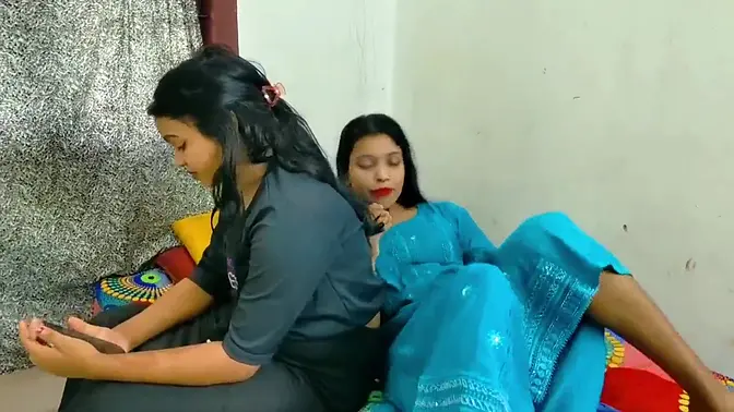 Amateur husband and wife enjoy dirty threesome