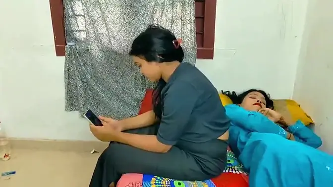 Amateur husband and wife enjoy dirty threesome